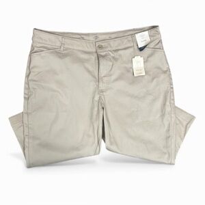Women’s Beige Capri Pants
